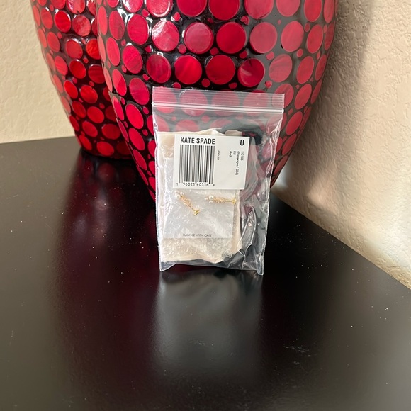 Kate Spade NWT Cheers To That Champagne Studs with Dustbag - Picture 5 of 7